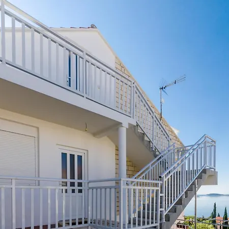 Knego Apartmán Mlini